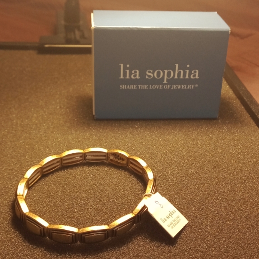 Bracelet